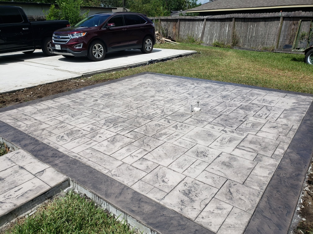 decorative stamped concrete patio in Friendswood, TX